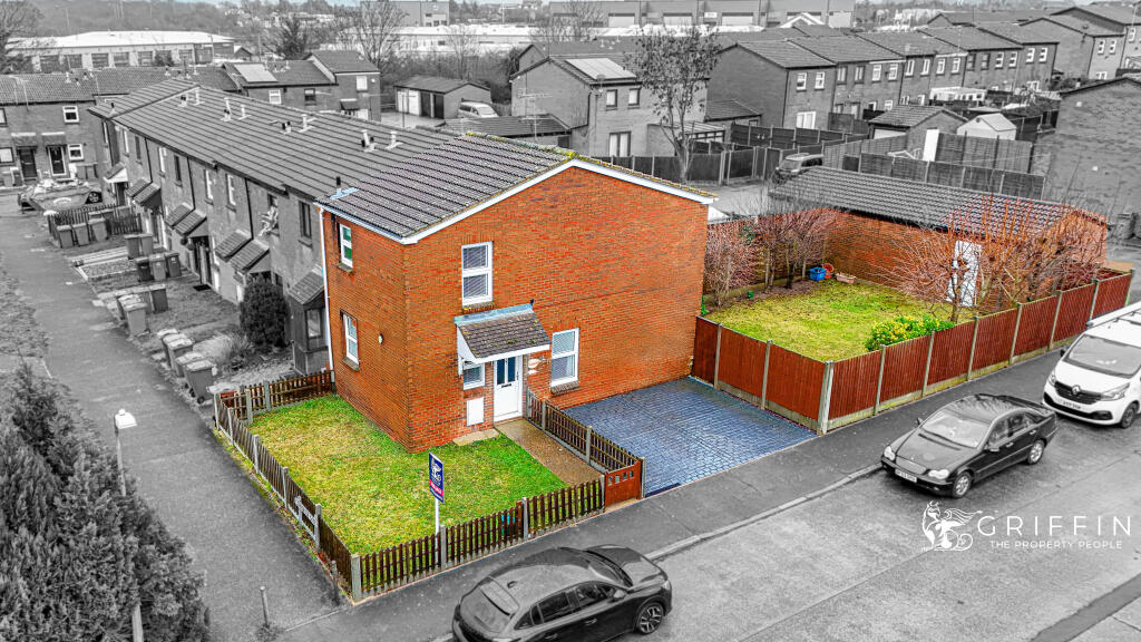 3-bed terraced on Cornwall Gate, Purfleet-On-Thames, RM19, £400,000