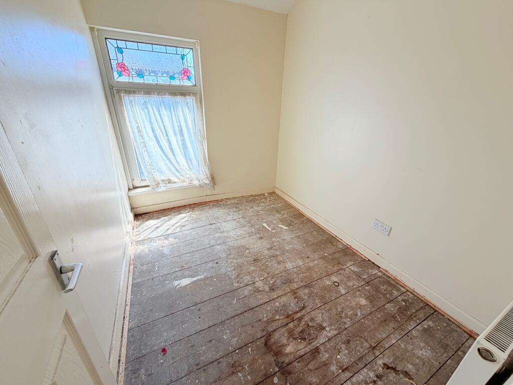 House in Aberdare, Gadlys - View 5