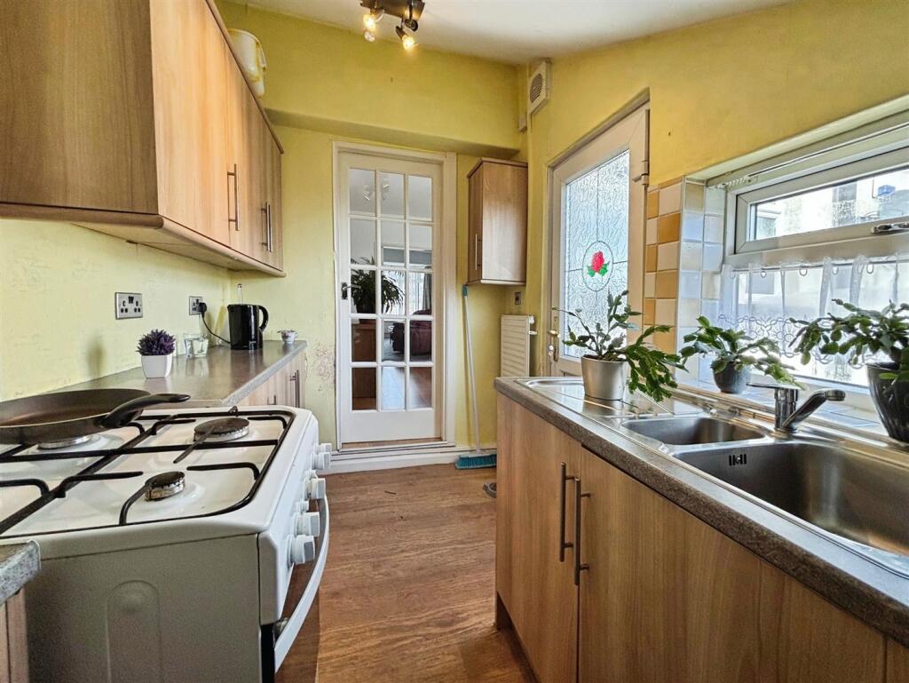 Additional image 8 of Hawes Drive, Bradford, BD5 9BB