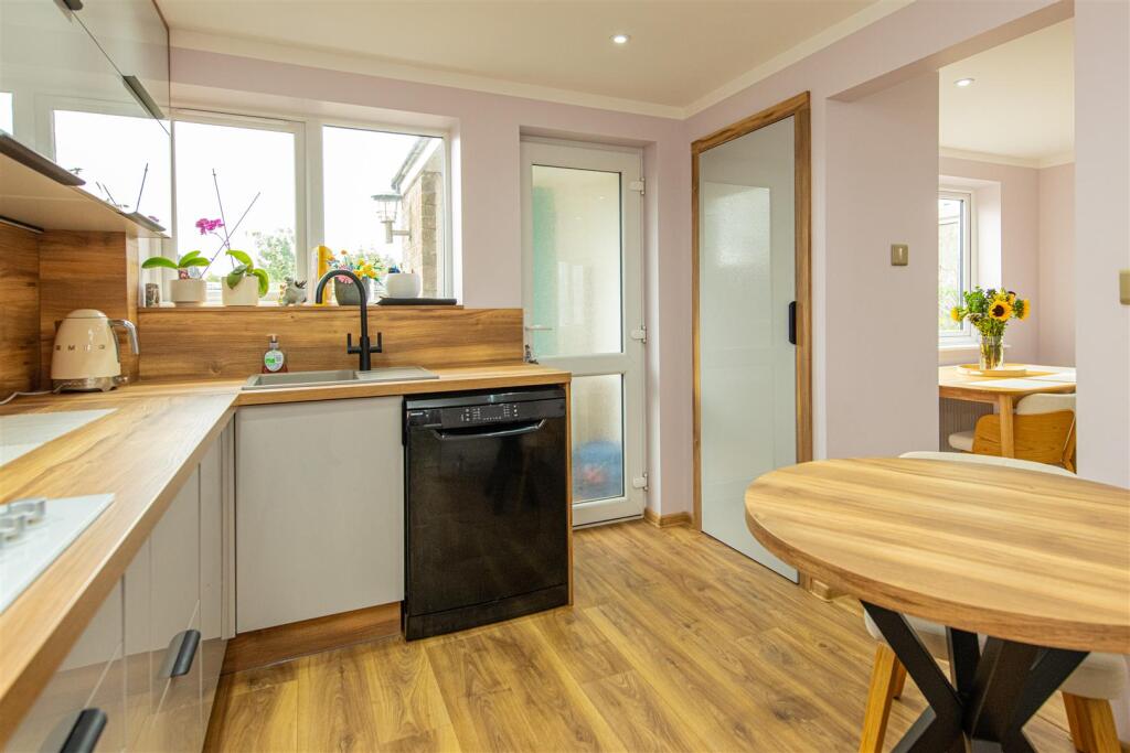 House in Northampton - View 4