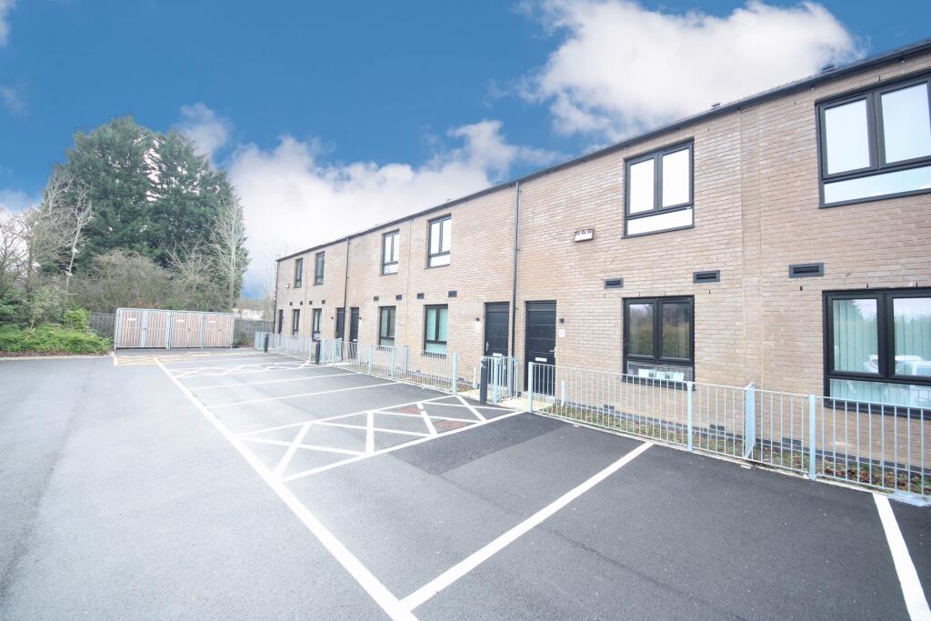 Main image of property: Luna, Fifth Avenue