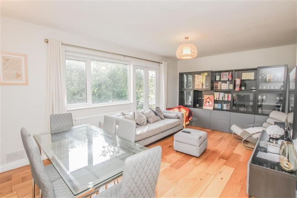 Main image of property: Rosewood House, Manor Hall Drive, Hendon, NW4