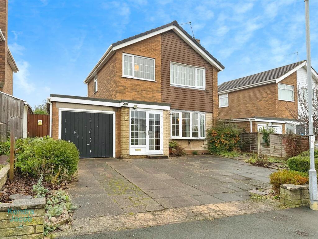 Main image of property: Hemmingfield Road, Worksop