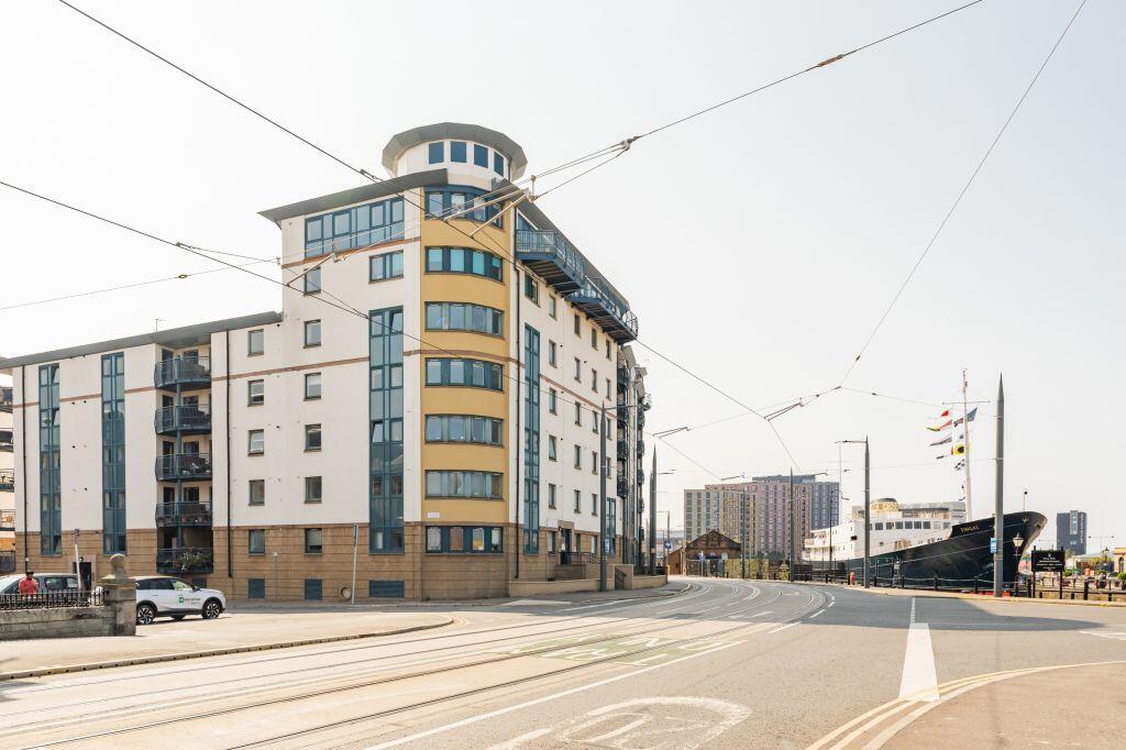 31/12 Ocean Drive, Edinburgh EH6 6JL