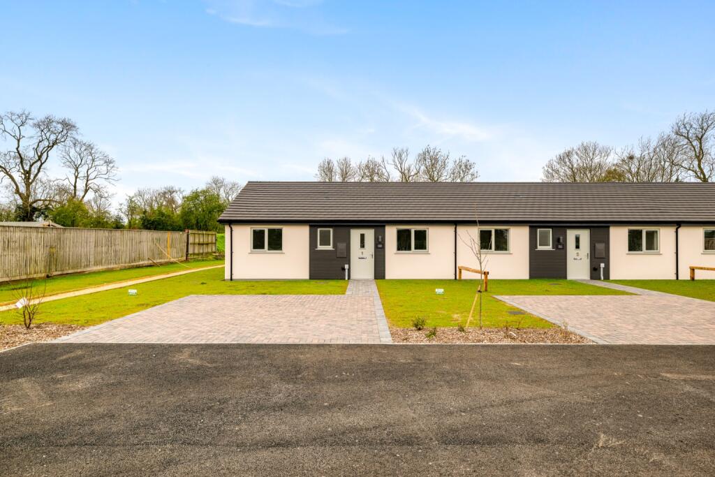 Main image of property: 1 Willow Close, Glentham, Lincolnshire, LN8 3DU, LN8