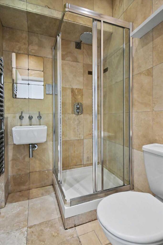 Apartment in London - More