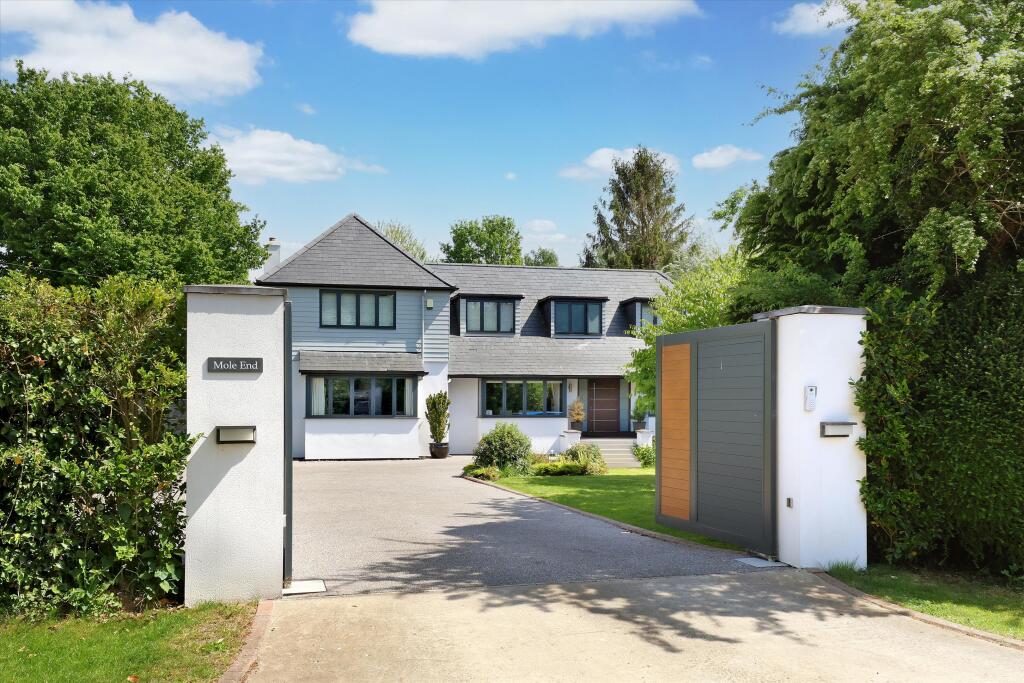 Main image of property: Green Lane, Littlewick Green, Maidenhead, Berkshire, SL6