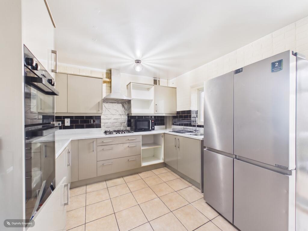 House in Walsall, Pheasey - View 4