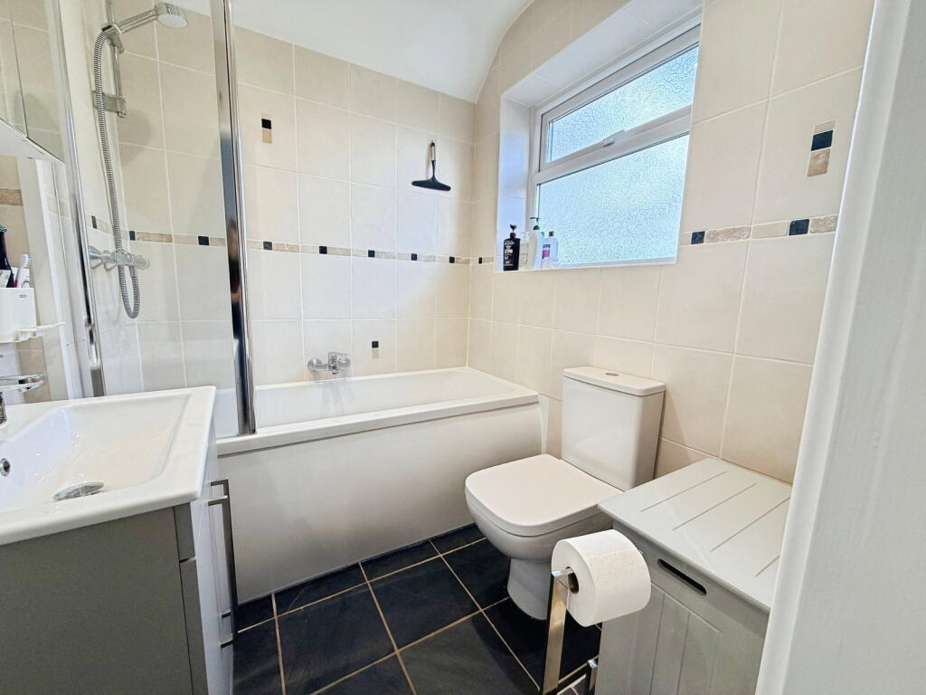 House in Lichfield, Shenstone - View 5