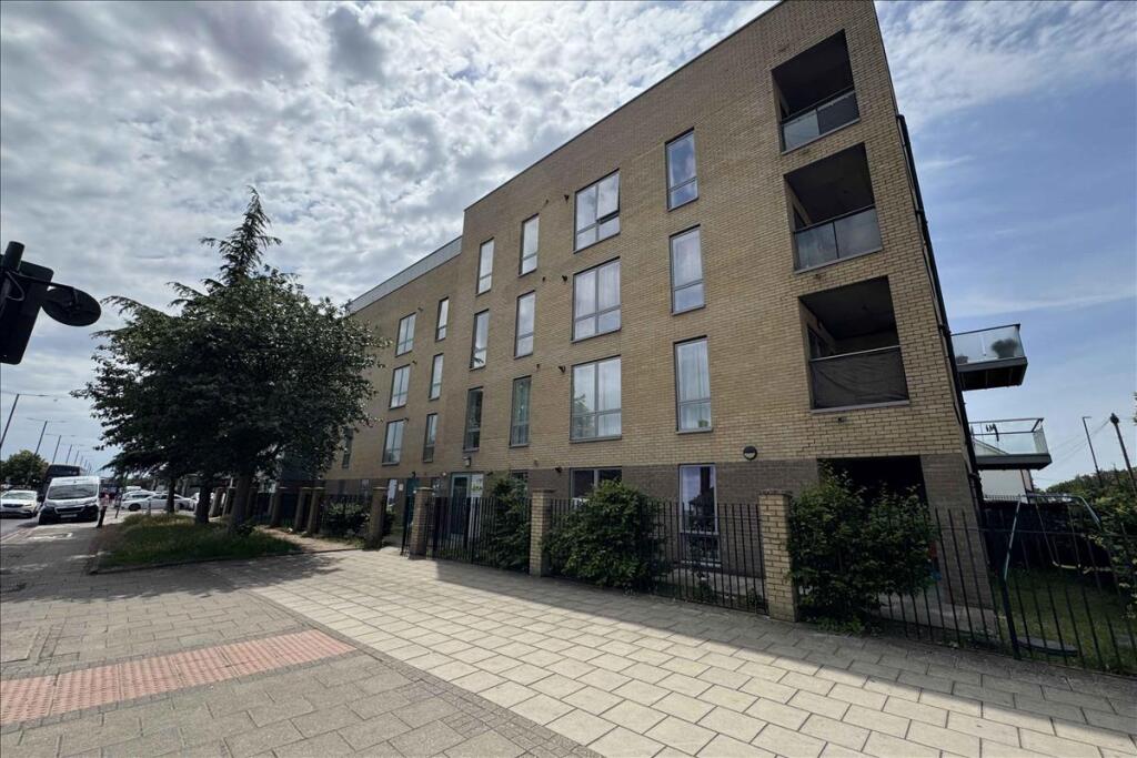 Main image of property: 12 Hampton Road West, Feltham, Middlesex, TW13