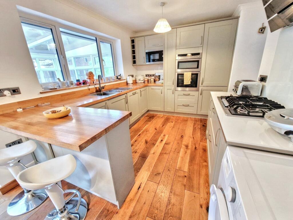 Beech Close, Willand, Cullompton photo 4