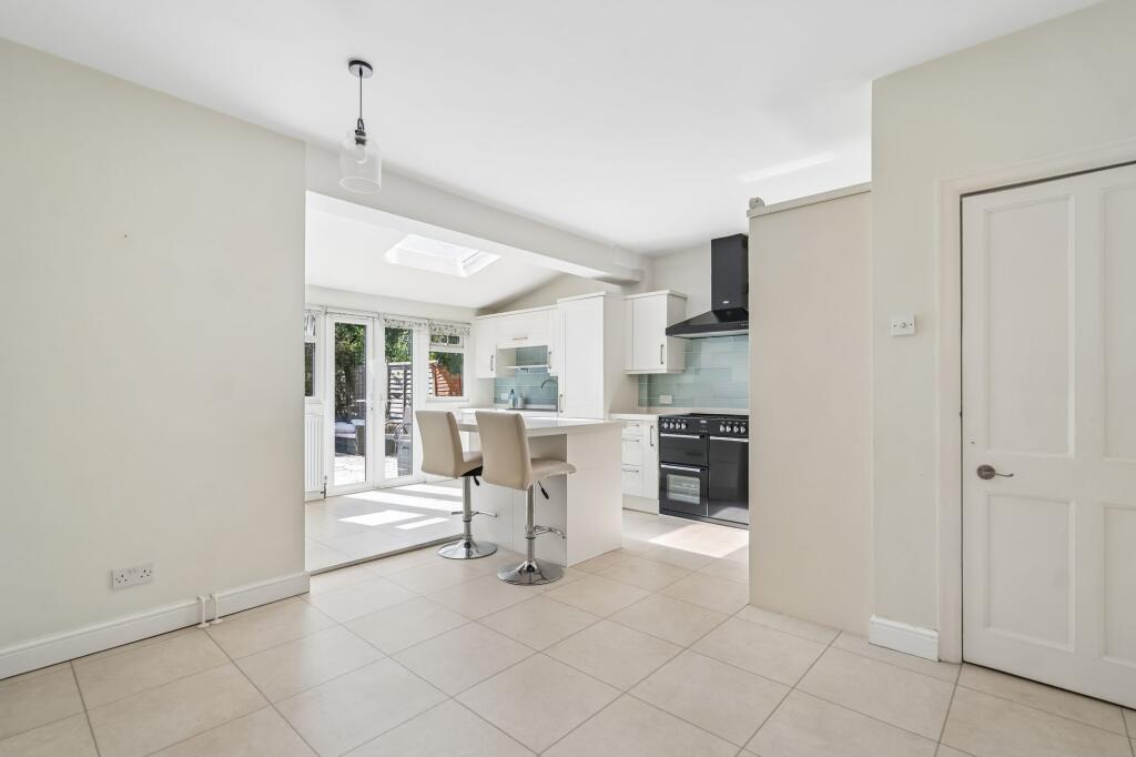 House in Watford - View 5