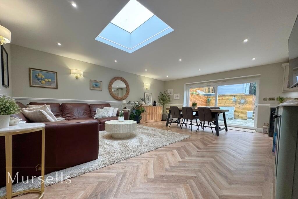 Dunyeats Road, Broadstone, BH18 photo 2