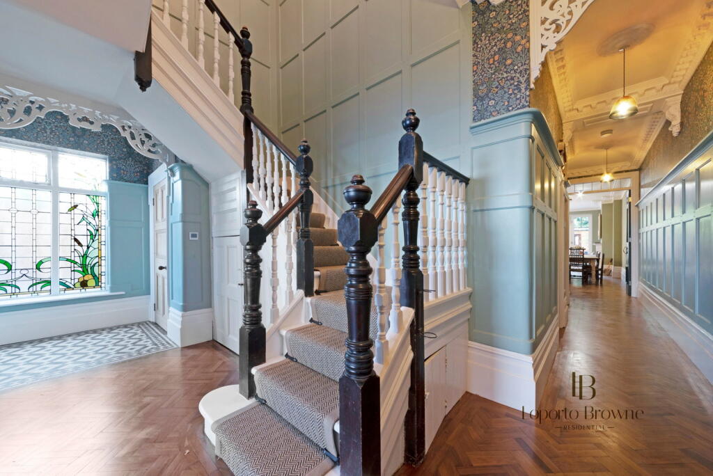 House in London - View 5