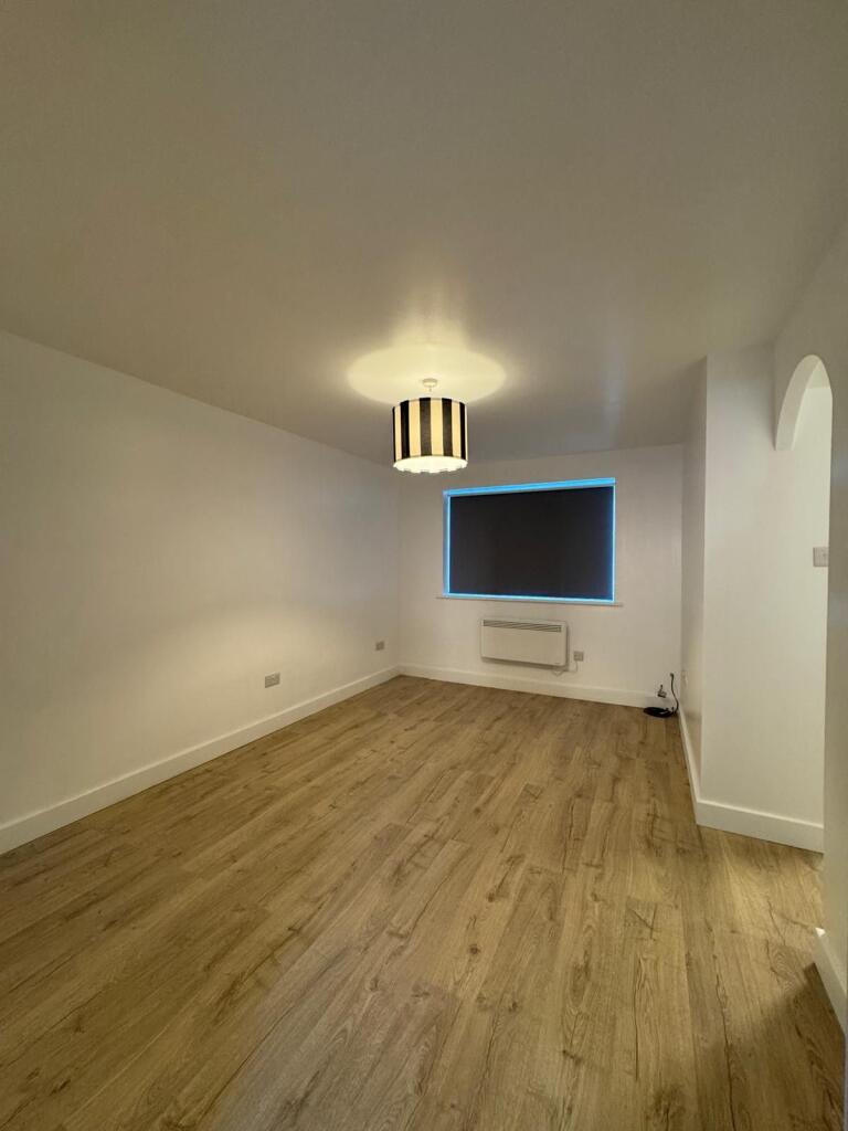 Main image of property: Streamside Close 