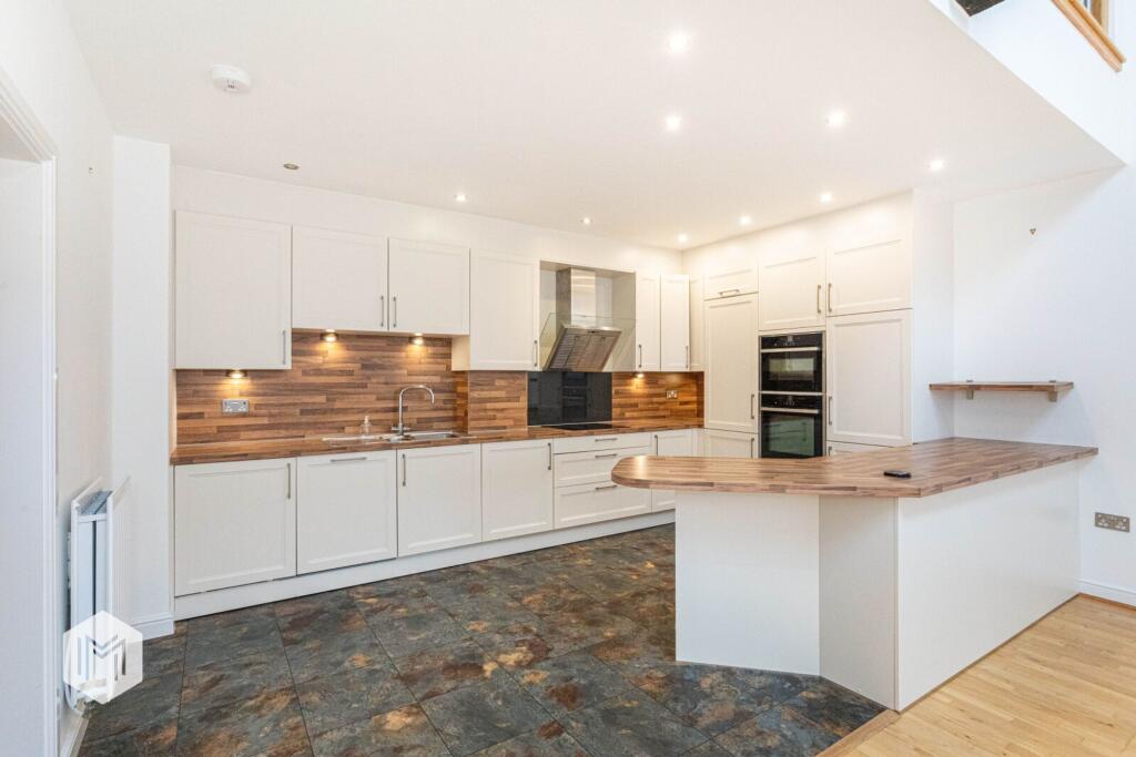 Wallsuches, Horwich, BL6 photo 4