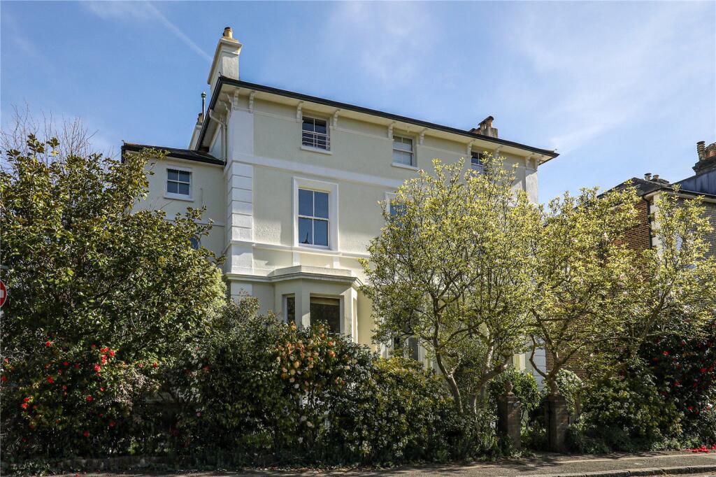 Main image of property: Lingfield Road, Merton, SW19