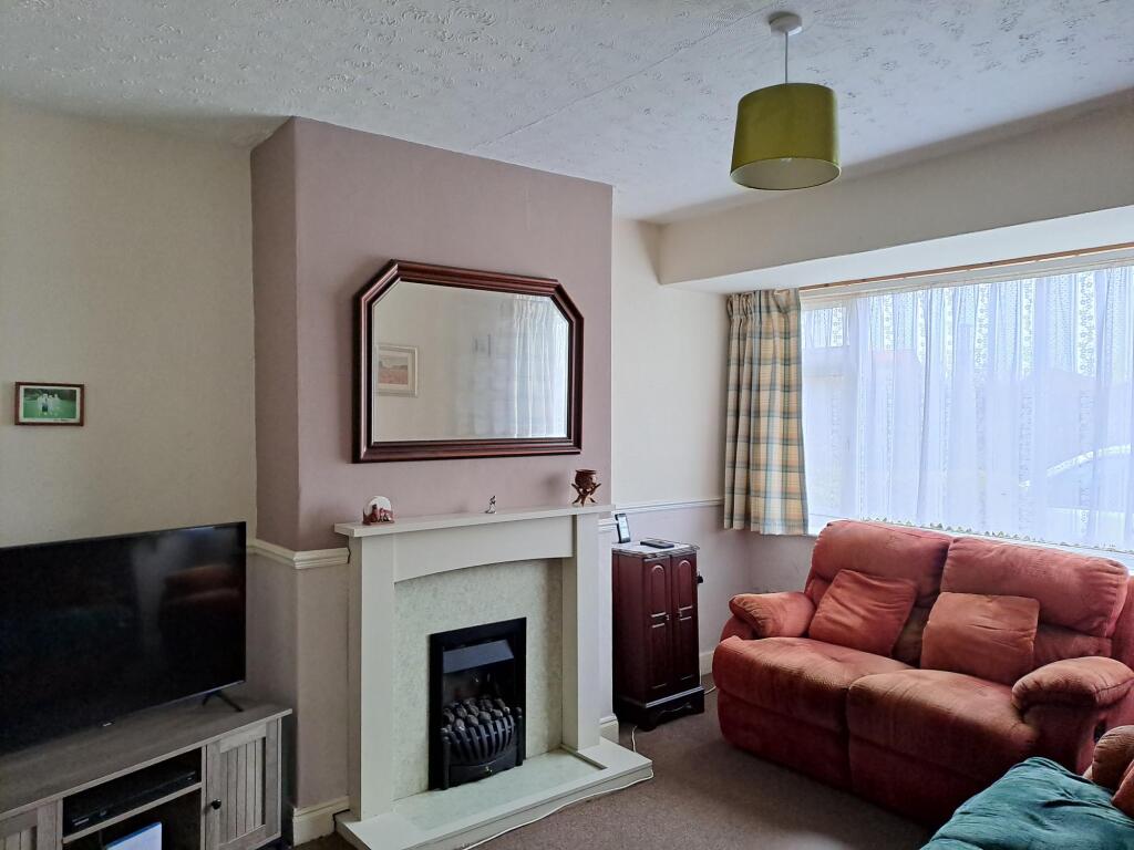 26 Manor Road, Preston, Hull, HU12 8SQ photo 2