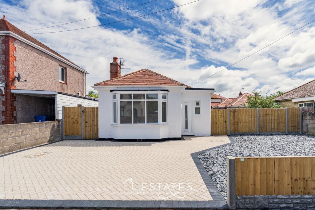 2-bed detached on Weaver Avenue, Rhyl, £170,000