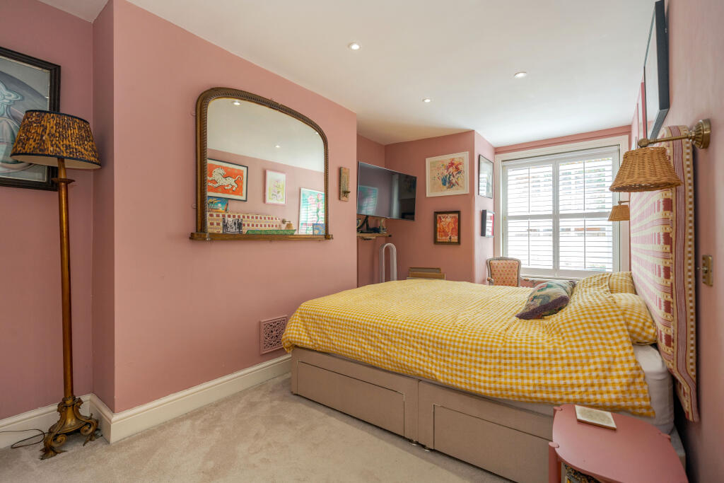 Apartment in London - View 5