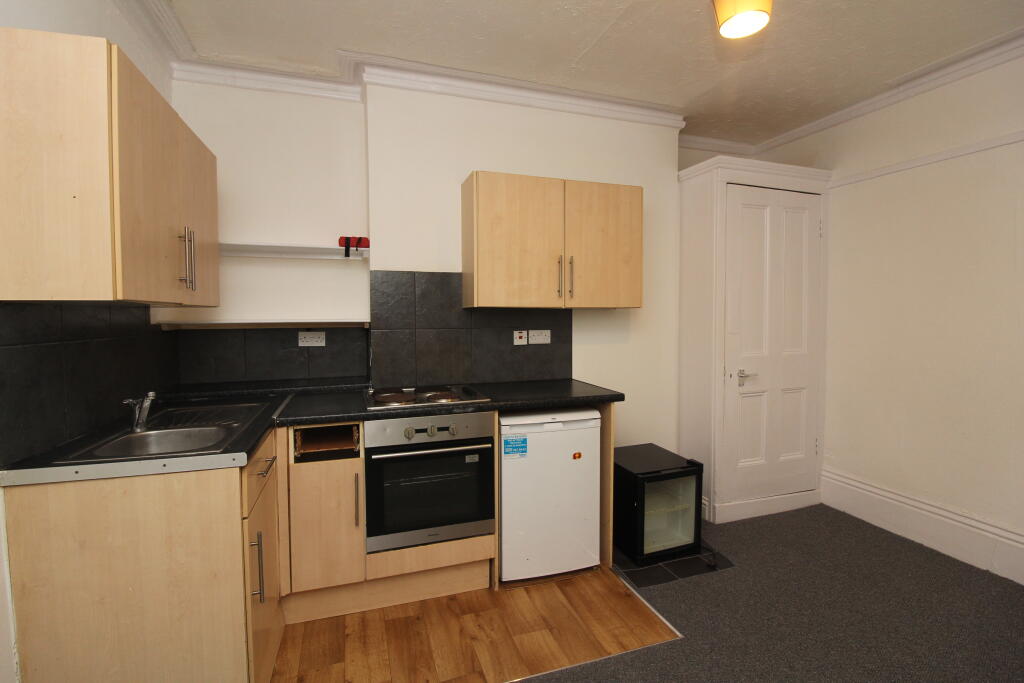 Apartment in Brighton - View 4