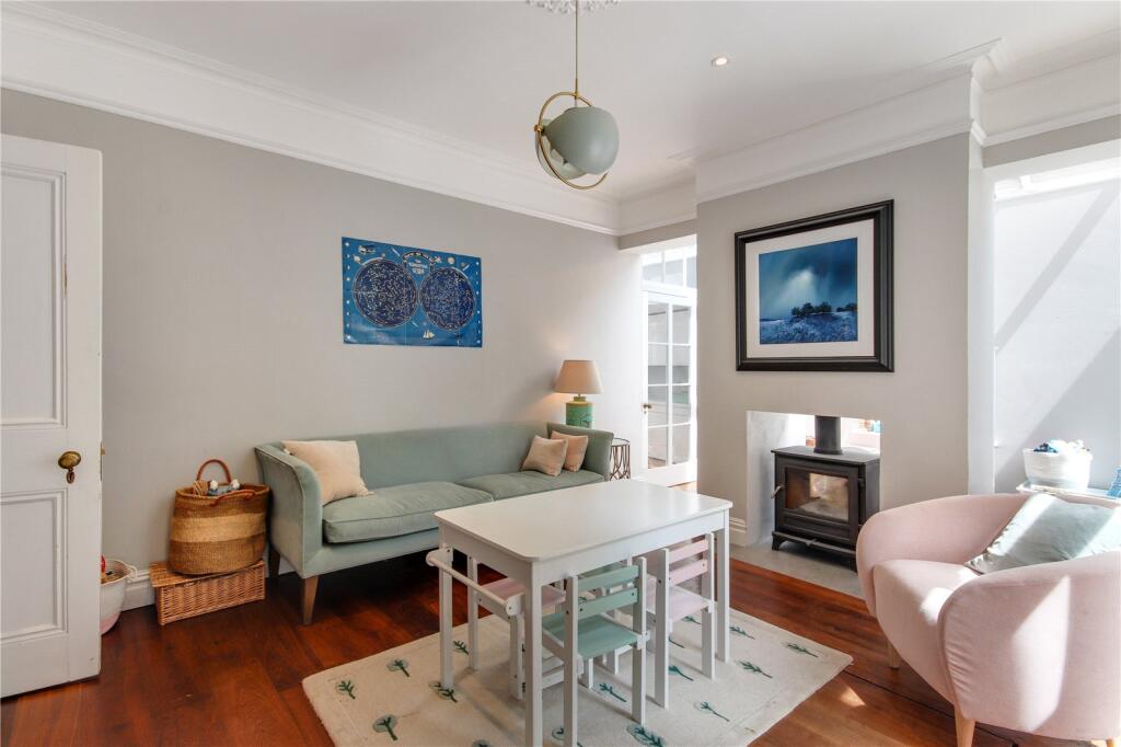 House in Sevenoaks - View 4