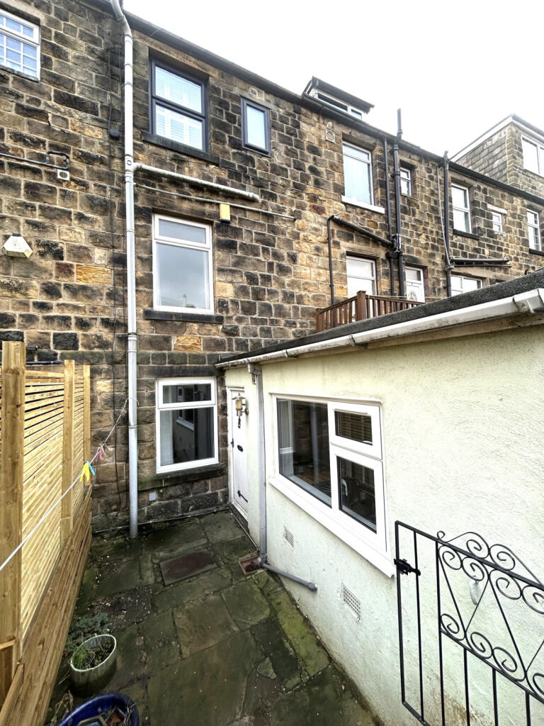 Main image of property: 3a Jennetts Crescent, Otley, LS21 3EB