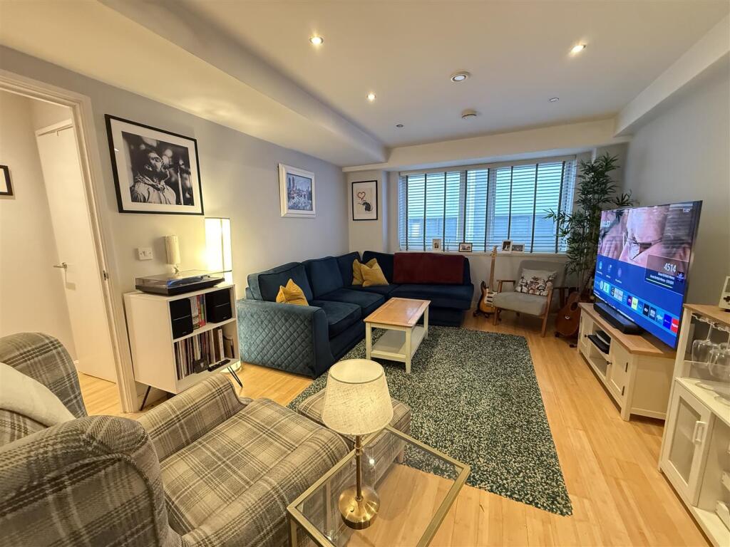 Apartment in Manchester - View 2