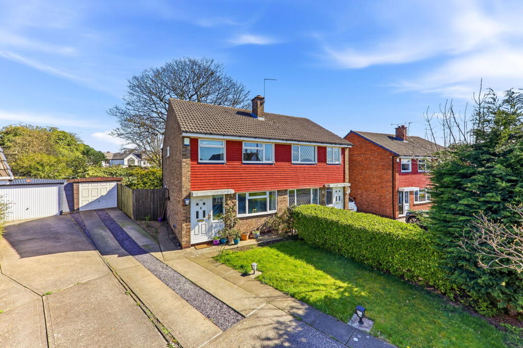 Main image of property: Newlaithes Road, Horsforth, Leeds, LS18 4SY
