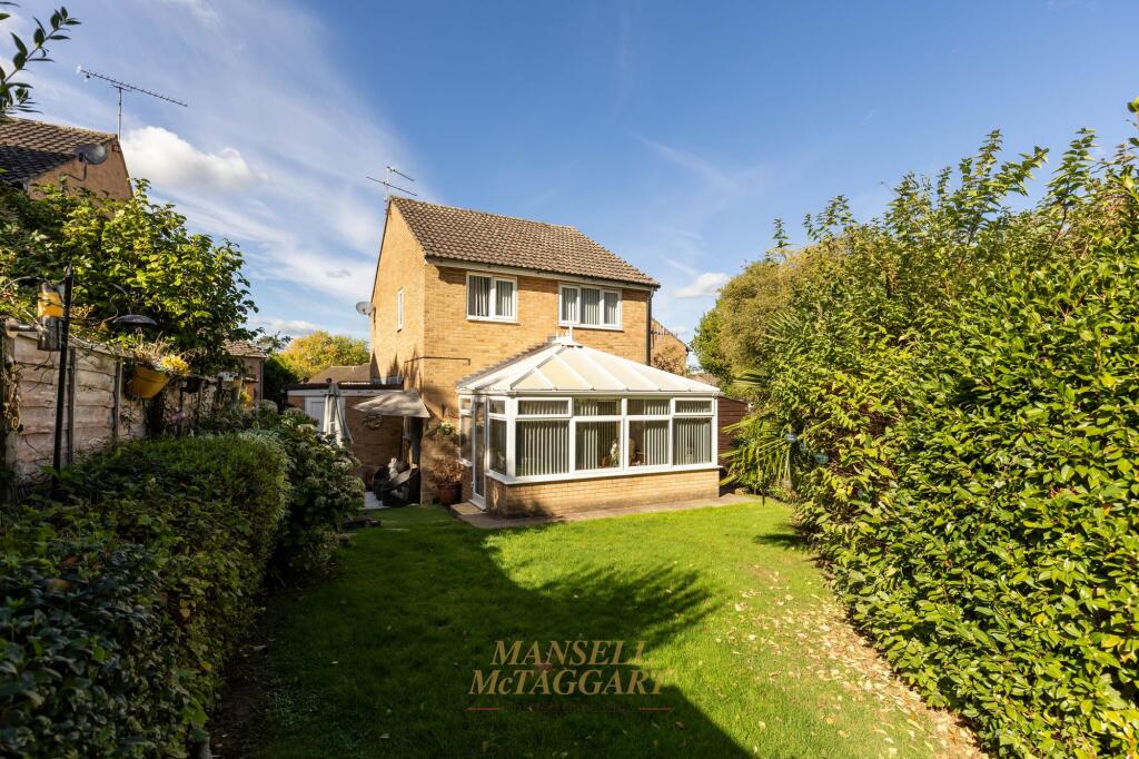 House in Crawley, Broadfield - View 3