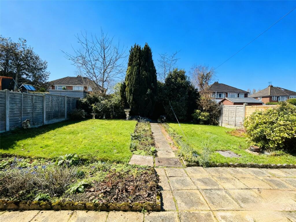 Lambourne Close, Great Wyrley, Walsall, Staffordshire, WS6 photo 2