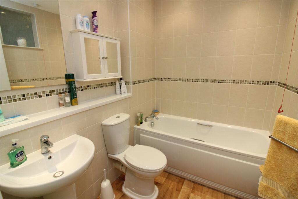 Northwood Square, Fareham, Hampshire, PO16 - More