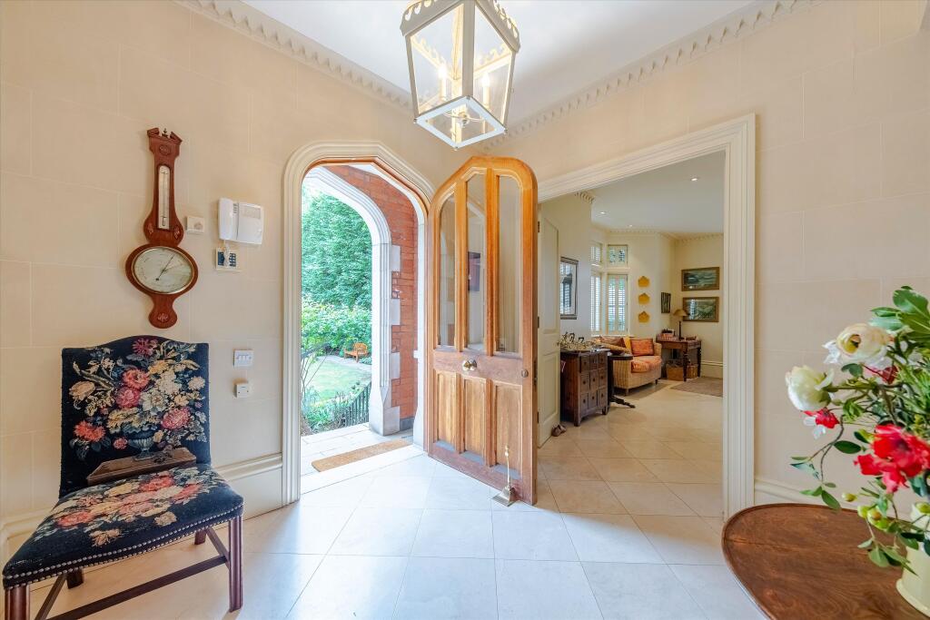 Apartment in London - More