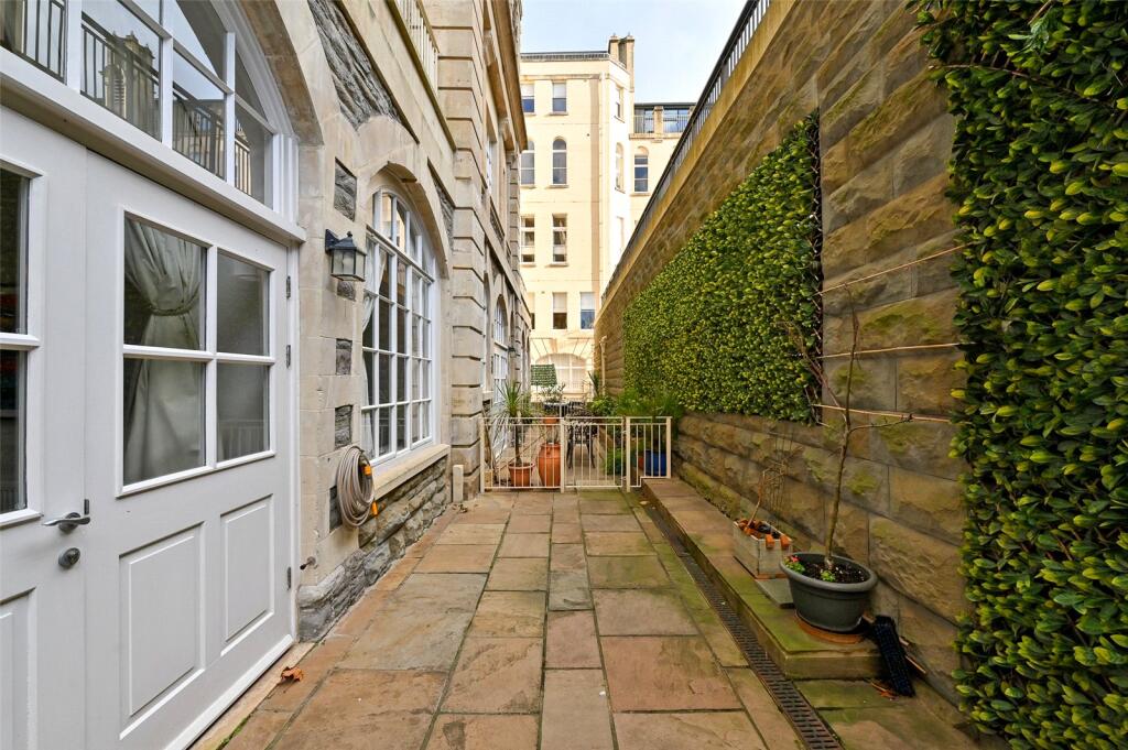 Property photo 10