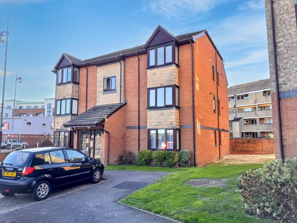 Main image of property: Flat 28 St. Matthews Court, King Street, Gosport, Hampshire, PO12 1AN