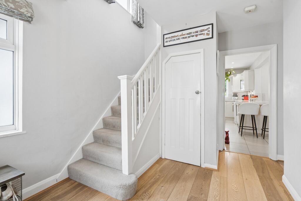 House in Hemel Hempstead - View 2