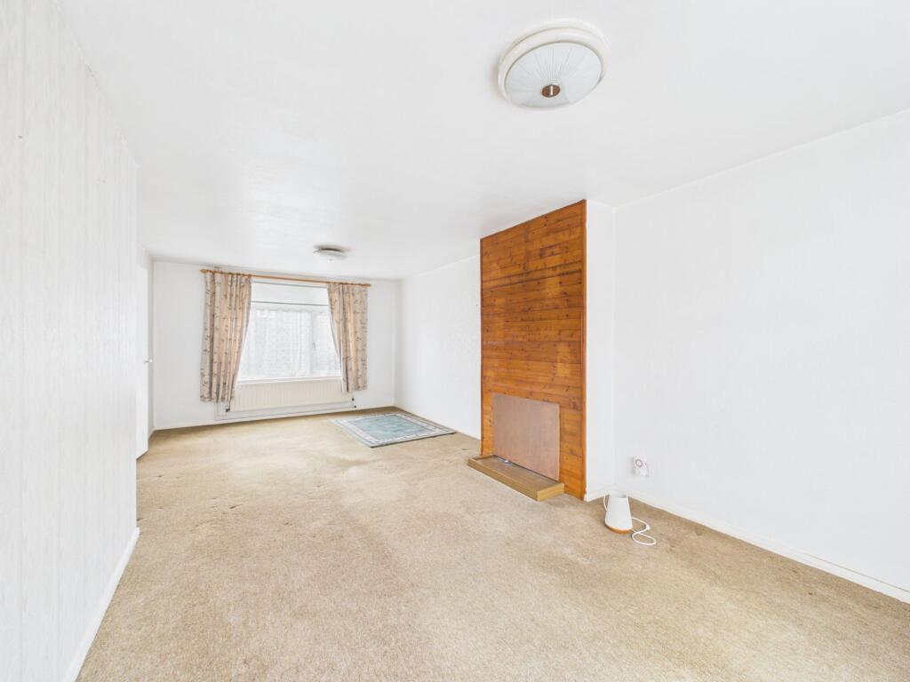 House in Nottingham, Bestwood Park Estate - View 2