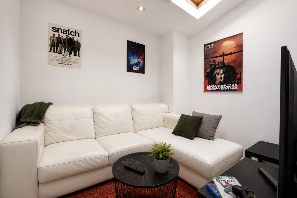 3 bedroom maisonette for rent