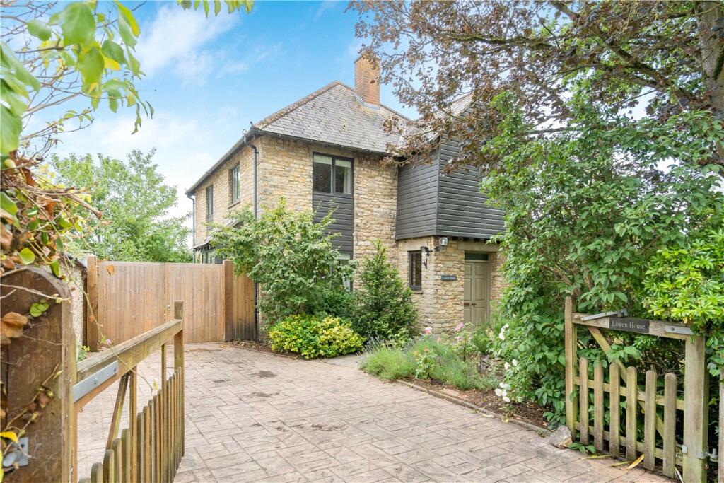 Main image of property: High Street, Islip, Kidlington, Oxfordshire, OX5