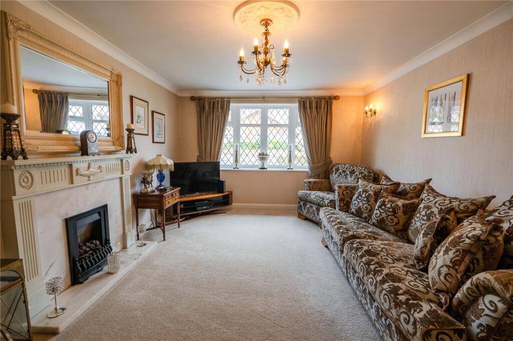 Beaufort Crescent, Cleethorpes, Lincolnshire, DN35 photo 4