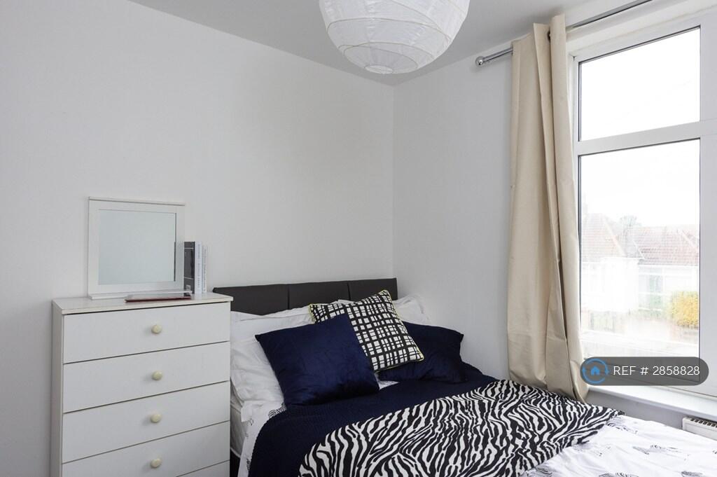 1 bedroom house share for rent