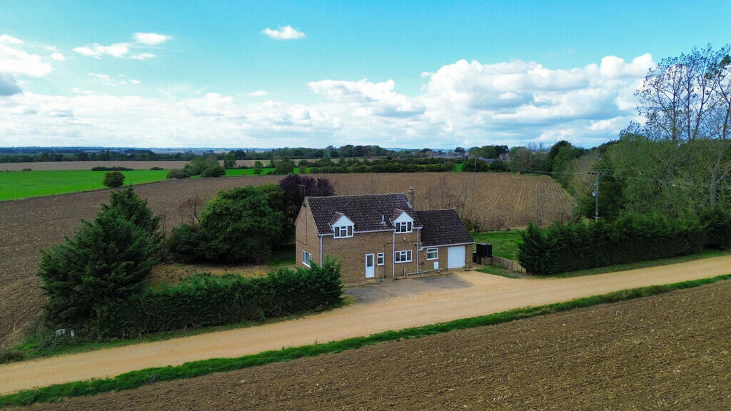 Main image of property: London Road, Chatteris, Cambs., PE16 6SQ