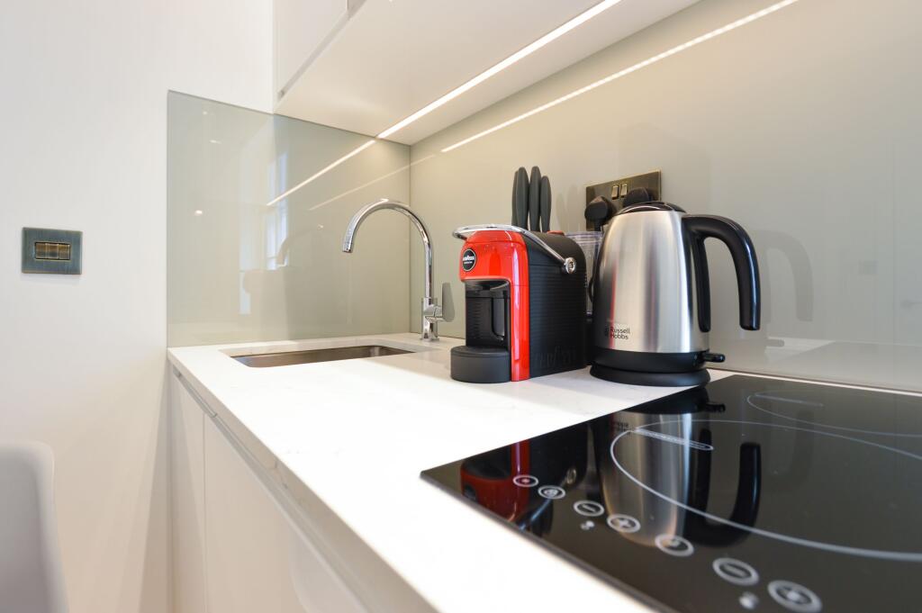 Apartment in London - More