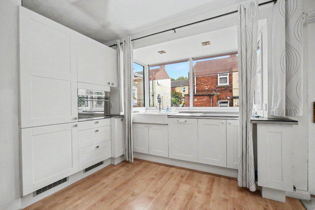House in Wakefield, Crigglestone - View 2