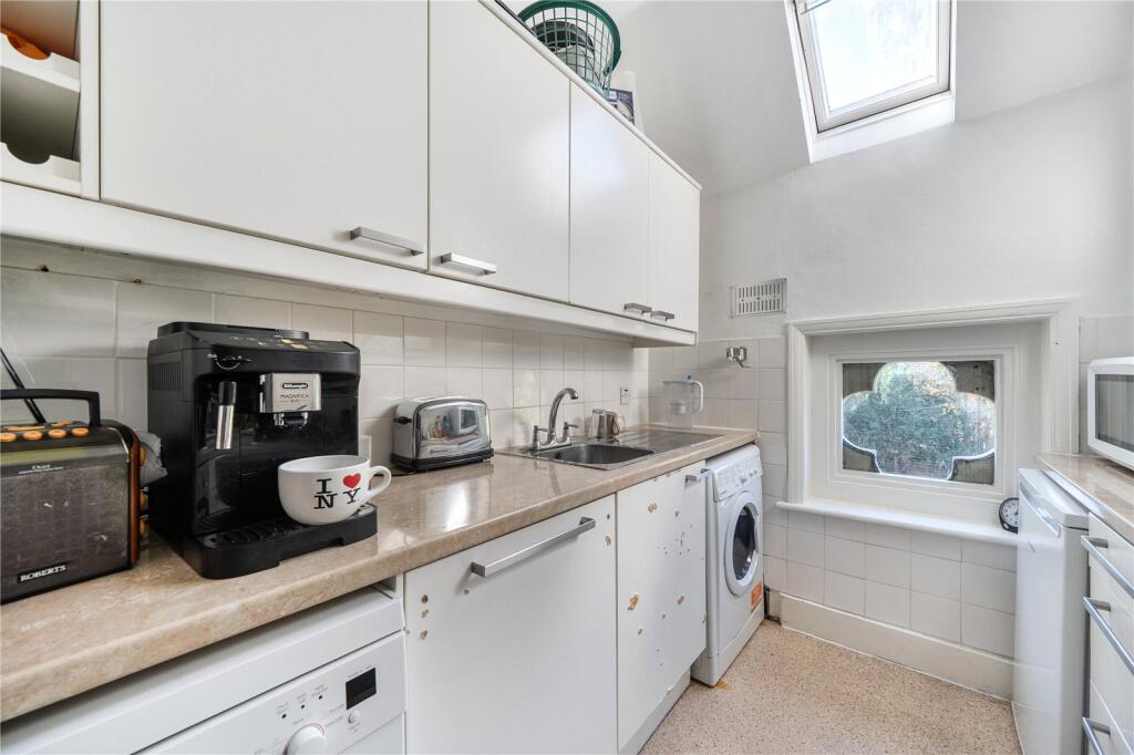 Apartment in London, Upper Sydenham, Forest Hill - More