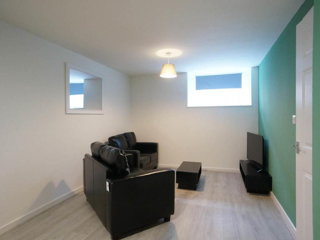 Apartment in Bangor, Gwynedd - View 5
