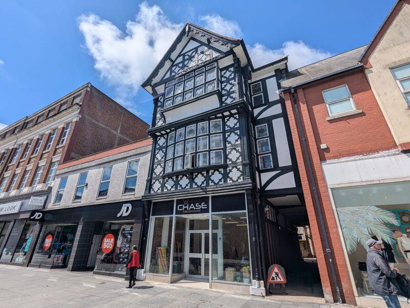 Main image of property: To Let - Chapel Street, Southport Town Centre - Two Bedroom First Floor Apt