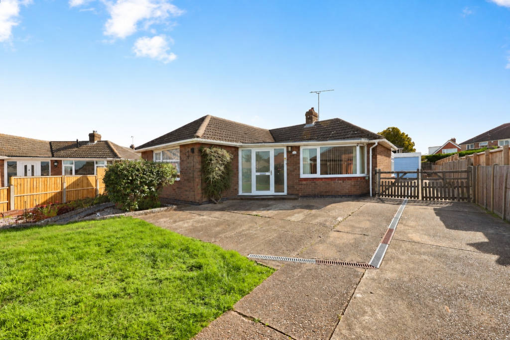 3-bed detached on Rowan Road, Waddington, Lincoln, Lincolnshire, LN5 9BW, £240,000