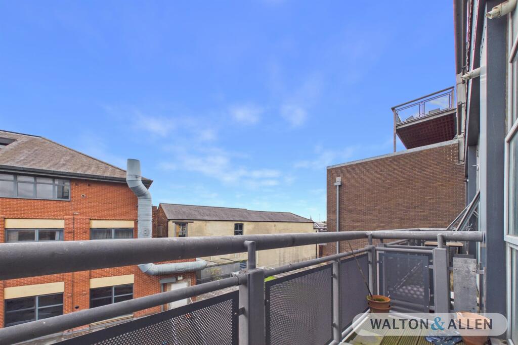 Apartment in Nottingham, Rainbow Quarter, St Ann's - View 5