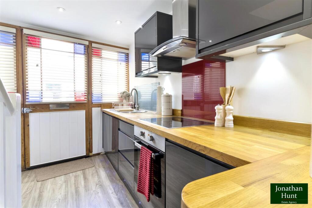 Apartment in Stevenage - More